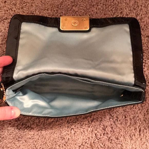 Authentic coach wristlet - Picture 4 of 4